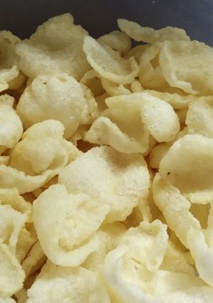 Foto resep 5. Kerupuk Bawang Kriuk Renyah