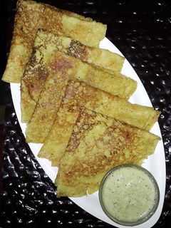 तांदूळ व मिक्स डाळींचे डोसे (tandul mix daliche dosa recipe in marathi) रेसिपी चे मुख्य फोटो