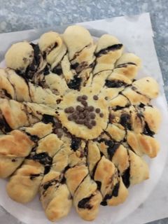 عکسی از دستور نان شکلاتی خورشیدی😋