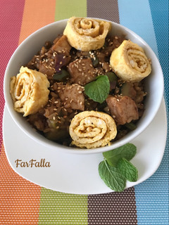 صورة لوصفة أرز مقلي بالدجاج والخضار 🍚 🇨🇳