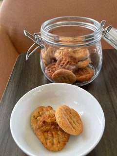 A picture of Healthier Peanut Butter cookies with air fryer.