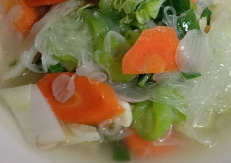 Bening Oyong,wortel dan sawi putih