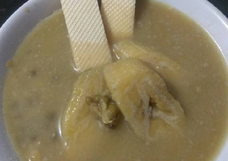 Kolak kacang hijau pisang raja