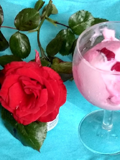 A picture of Rose ice cream.