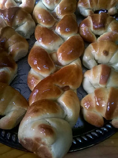 Una foto de Trenza rellena de dulce de leche y chocolate