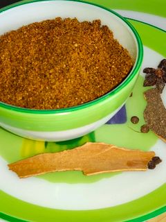 नागपुर स्पेशल सावजी मसाला (saoji masala recipe in marathi) रेसिपी चे मुख्य फोटो