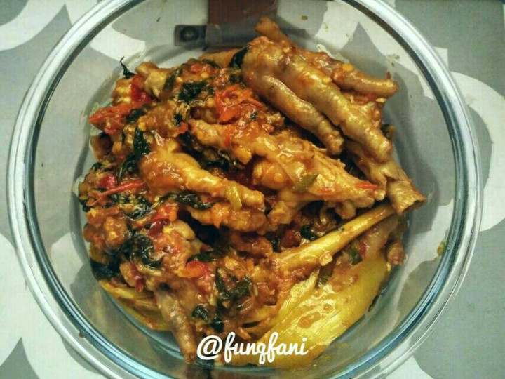 Bagaimana Membuat Ceker Woku Pedas Nagih Anti Gagal