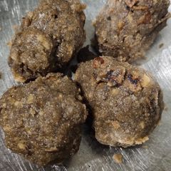 A picture of Jaggery churma ladoo.
