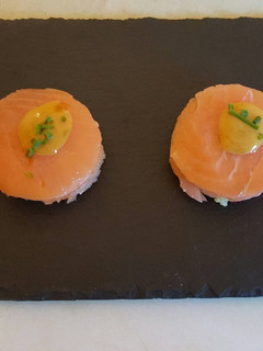 Una foto de Milhojas De Salmón Noruego