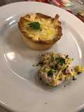 Tartaletas de cebolla caramelizada y queso feta