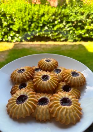 Фото Кураб‘є з малиновою начинкою🤤.