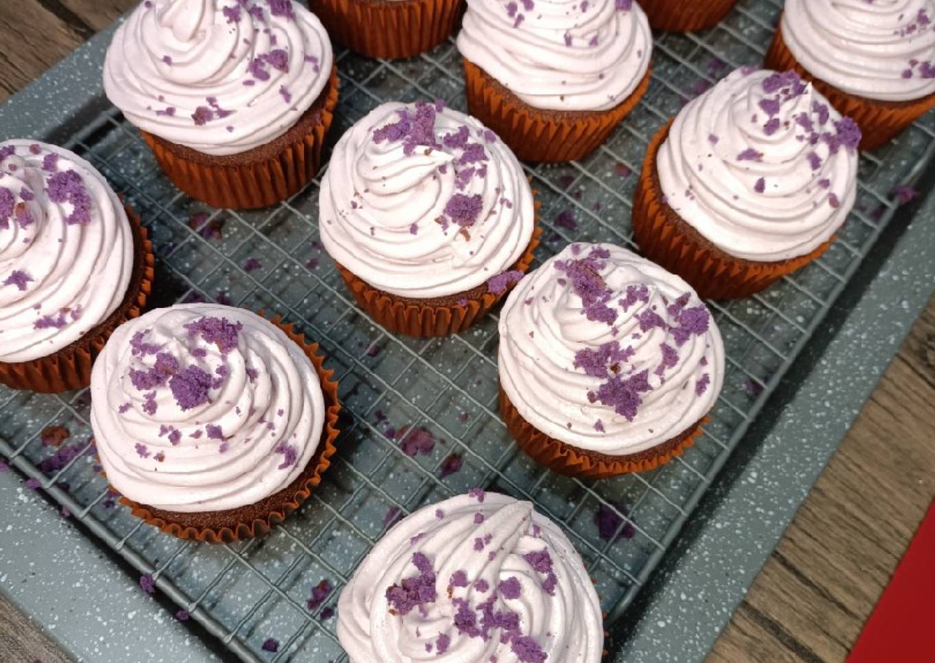 Ube cupcakes