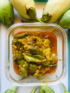 நாட்டுகத்தரிக்காய்எண்ணெய்வதக்கல்(brinjal fry recipe in tamil) செய்முறை முக்கிய புகைப்படம்