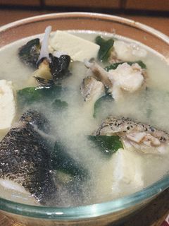 龍膽石斑魚頭豆腐味噌湯 的食譜成品照片