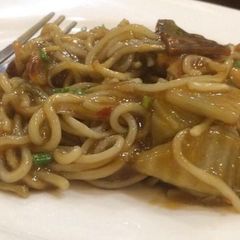 A picture of Pan fried noodles.