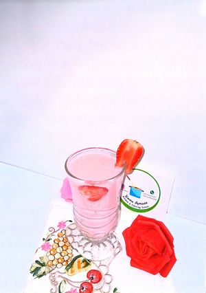 A picture of Strawberry milkshake.