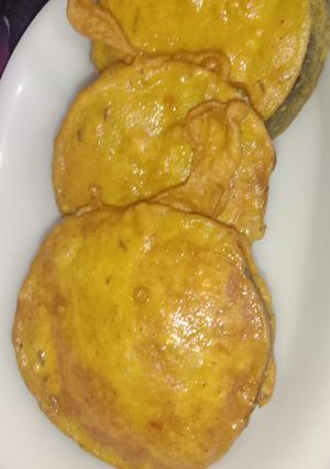 A picture of Baingan pakoda.