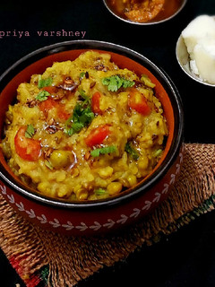 बाजरे की वेजिटेबल खिचड़ी (bajre ki vegetable khichdi recipe in Hindi) रेसिपी मुख्य फोटो