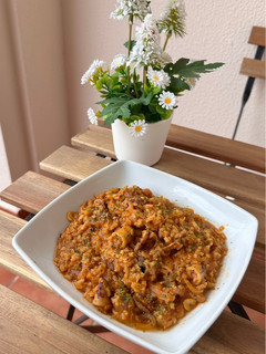 Una foto de Arroz meloso con calamares encebollados