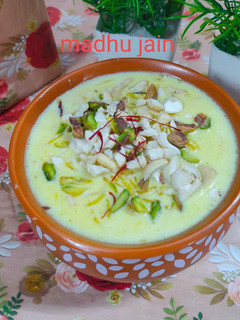 केसरिया सेवई खीर (Kesariya sevai kheer recipe in hindi) रेसिपी मुख्य फोटो
