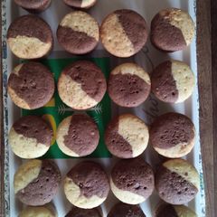A picture of Marble cupcakes.