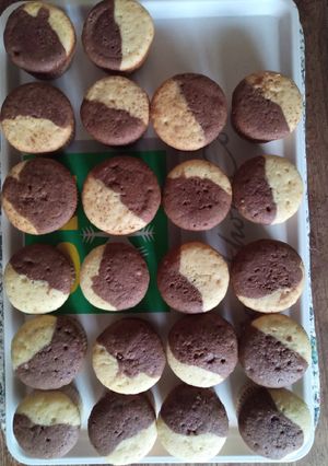 A picture of Marble cupcakes.