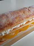 Tarta milhojas de hojaldre con nata y crema pastelera