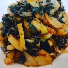 Aloo palak sabzi(without tomato) A picture of Aloo palak sabzi(without tomato).
