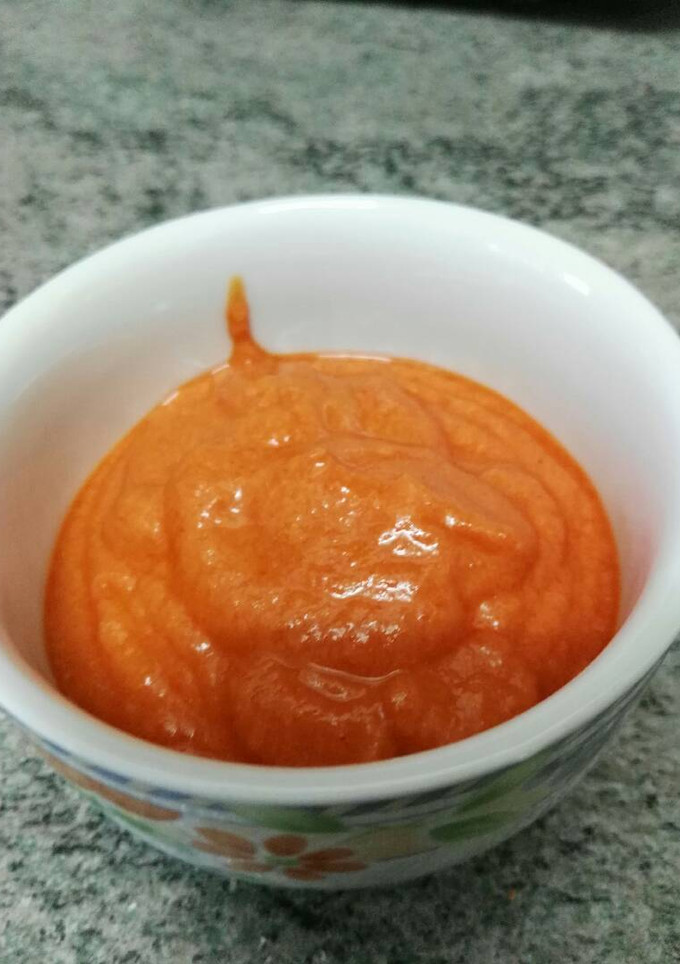 Una foto de Salsa de pimiento y atún