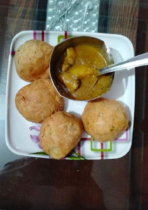 आलू खस्ता कचौड़ी (aloo khasta kachodi recipe in Hindi) रेसिपी मुख्य फोटो