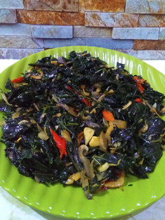 Foto resep Oseng daun pepaya jepang, gak pahit, bumbu minimalis