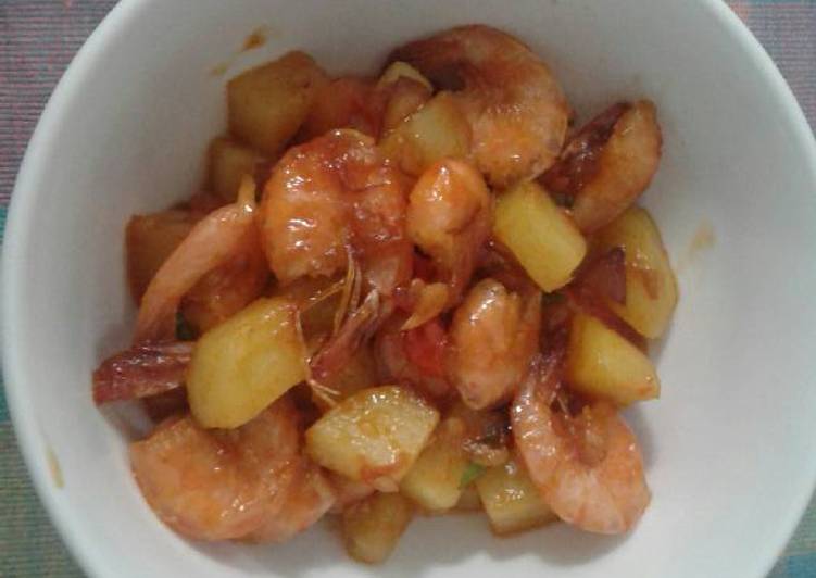 Langkah Mudah untuk Membuat Udang Kentang Balado yang Menggugah Selera