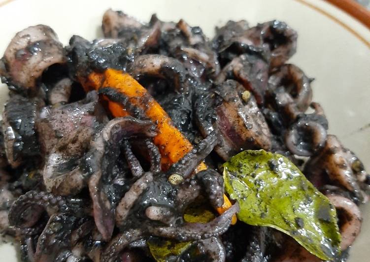 Cumi masak hitam