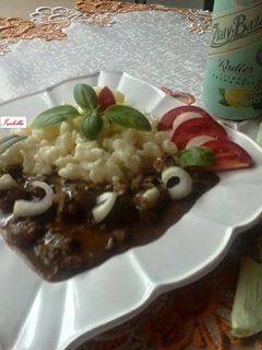 Vörösboros, szőlőlekváros marhapörkölt recept fotója