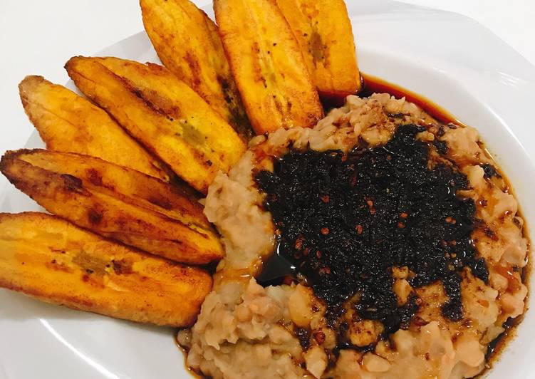 Steps to Prepare Speedy Ewa agoyin and fried plantain