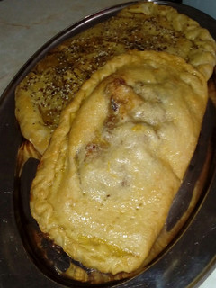 Una foto de Calzones clásico y vegetariano