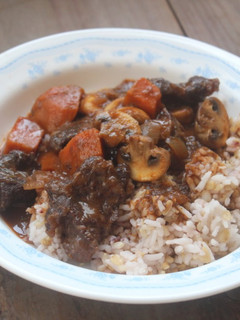 簡易紅酒燉牛肉 的食譜成品照片