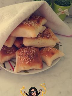 صورة لوصفة فطائر بالجبن والزعتر