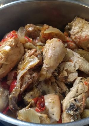 Una foto de Pollo saltado