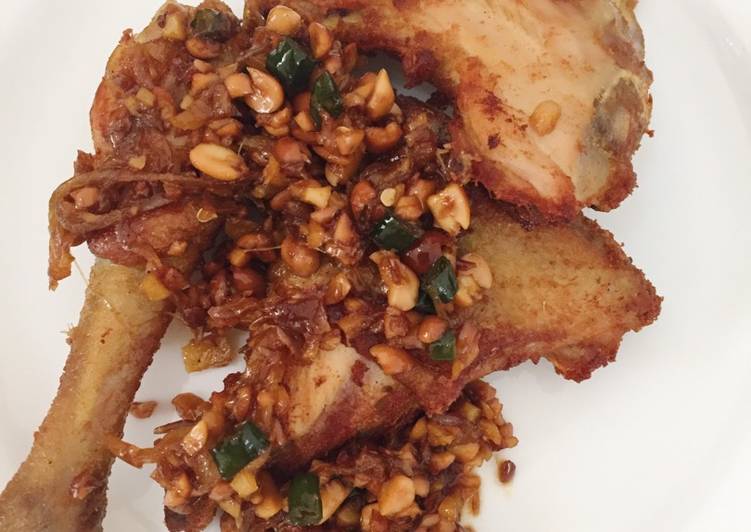 Langkah Mudah untuk Menyiapkan Ayam kecap pedas ala kondangan Palembang yang Lezat Sekali
