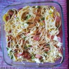 A picture of Spaghetti and sweetcorn.