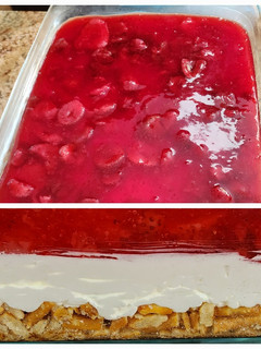 A picture of Strawberry pretzel dessert.