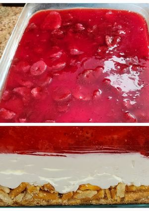 A picture of Strawberry pretzel dessert.