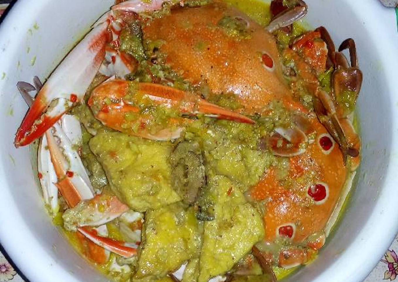 Sayur tahu plus njaringan rebus bumbu kuning