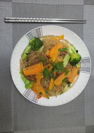 Hình của món Miến xào tam sắc (món chay).