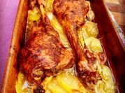 Una foto de pierna de cordero al horno