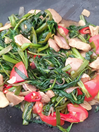 Cara Gampang Membuat Tumis Kangkung Bakso yang Bikin Ngiler