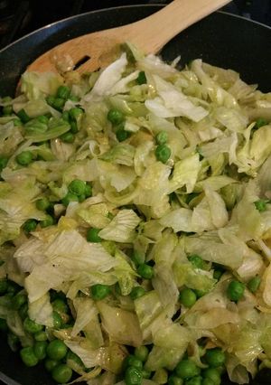 A picture of Peas & Lettuce.
