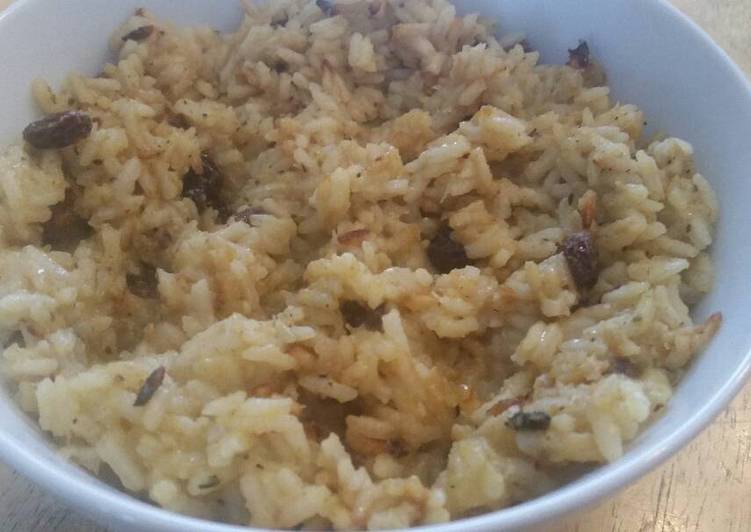 Roasted Acorn Squash & Raisin Rice