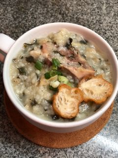 廣東粥2:菜乾豬骨粥 的食譜成品照片